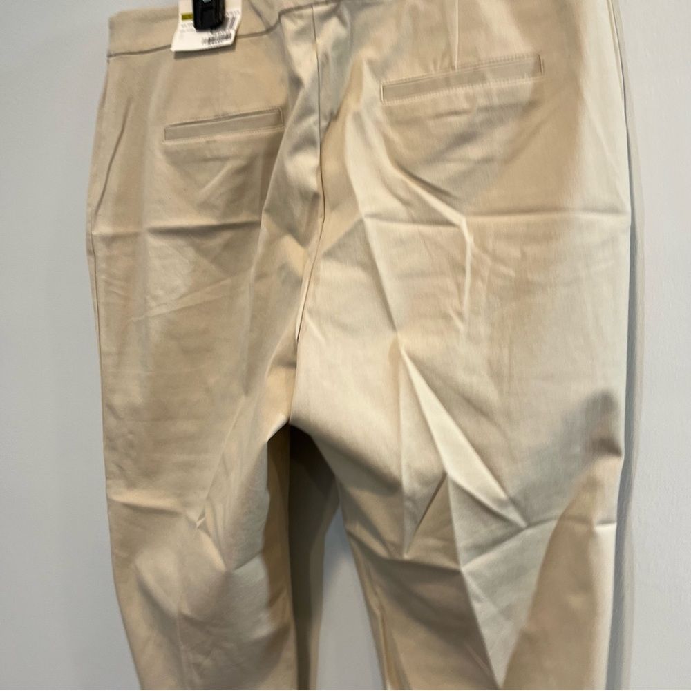 Classic Fit Tummy Slimming Capri - Picture 10 of 12